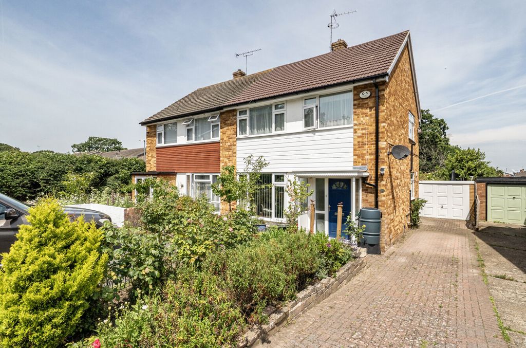 Property photo 1 of 16 1476927-1-6A2Ff19...