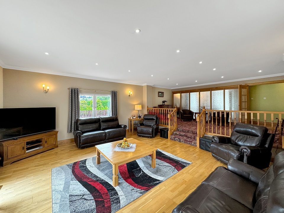 Property photo 2 of 34