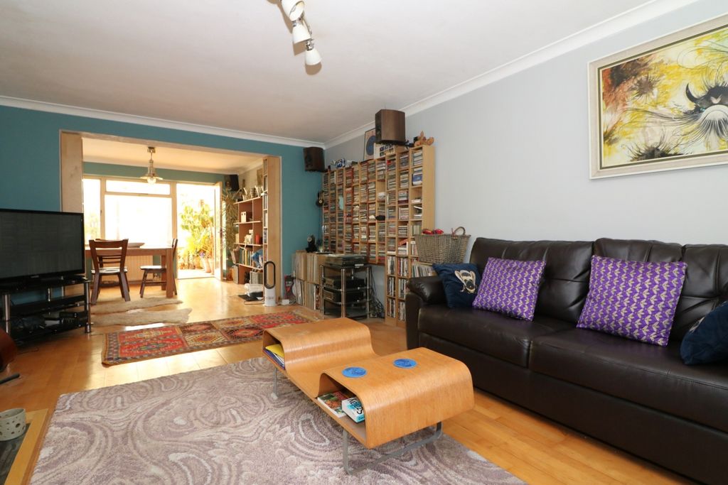Property photo 2 of 18 Img_0456