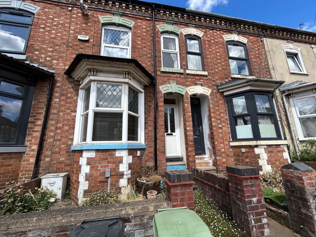 Property photo 1 of 10 Front Exterior