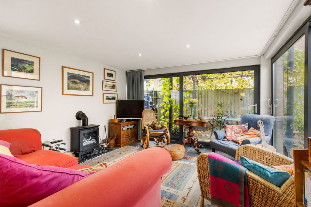 Property photo 3 of 17