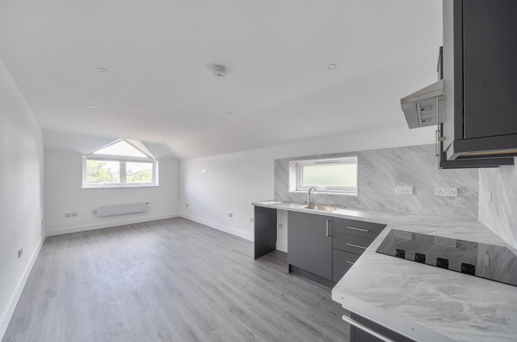 Property photo 3 of 10 1473451-17-6A29A2...