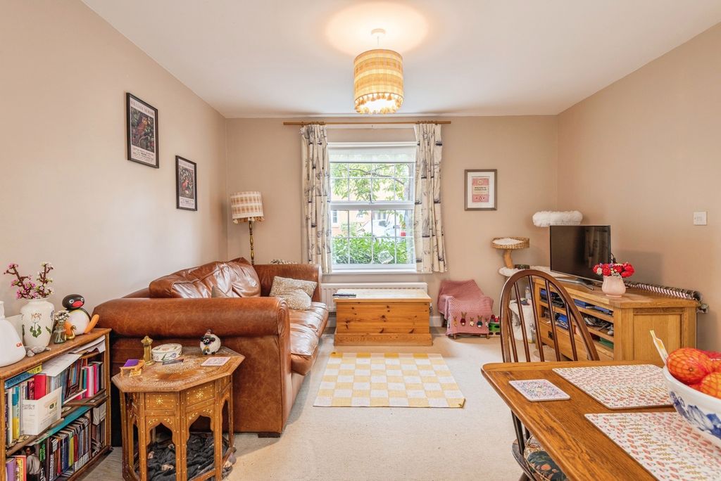 Property photo 2 of 14 Pbox-Img.Jpg