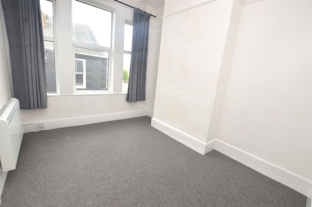 Property photo 3 of 5 Picture No. 04