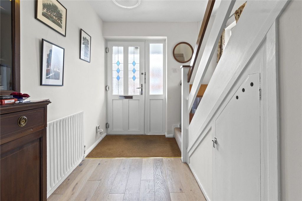 Property photo 3 of 18 Entrance Hallway