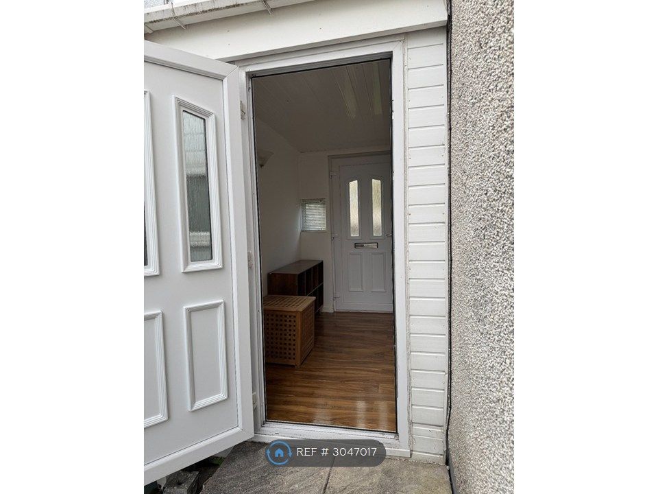 Property photo 2 of 7 Backdoor