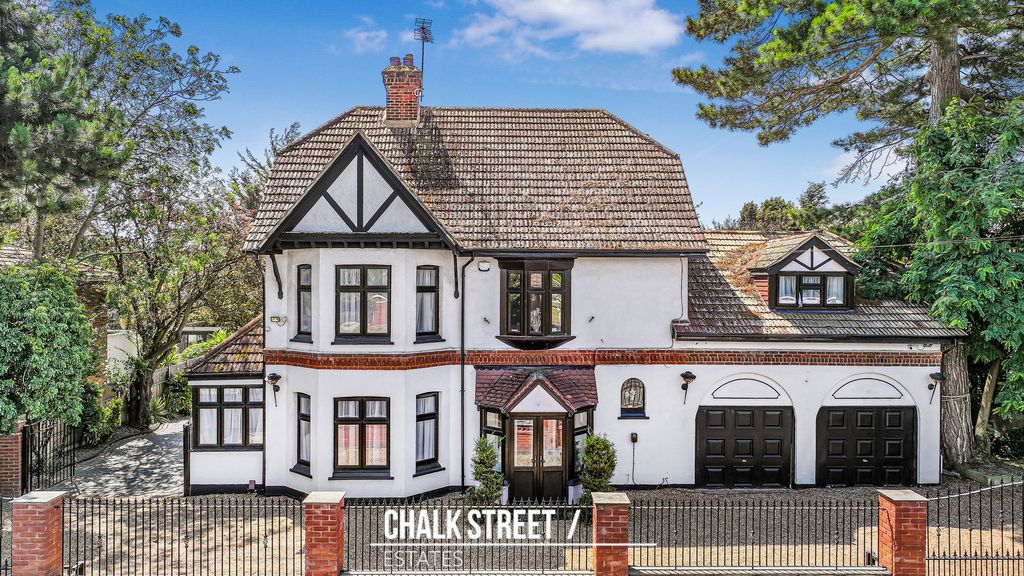 Property photo 1 of 53