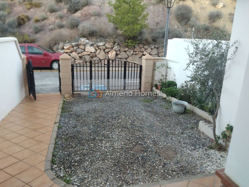 Property photo 3 of 24