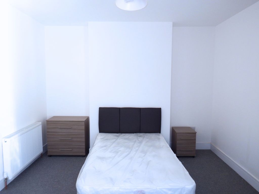 Property photo 2 of 12 Room 1