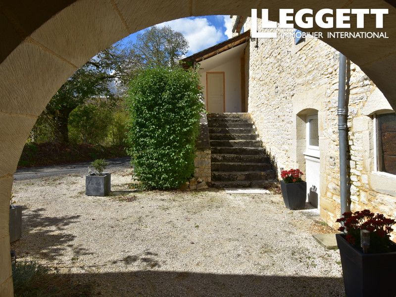 Property photo 2 of 10