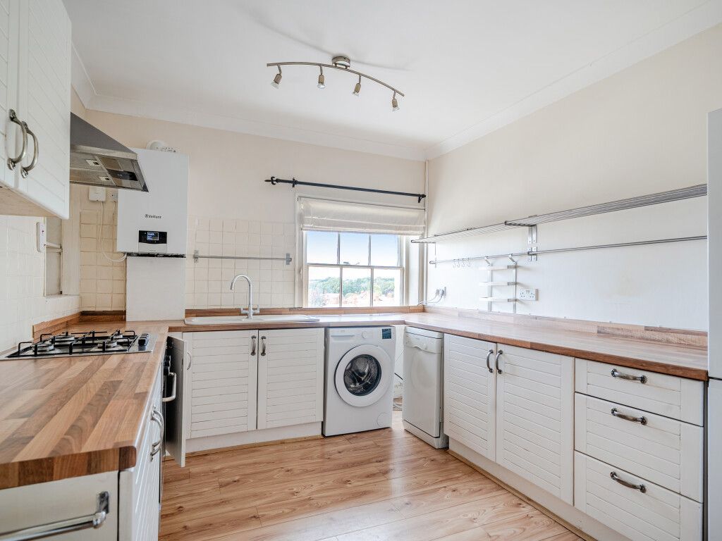 Property photo 3 of 18 1502580-9-6A73340...
