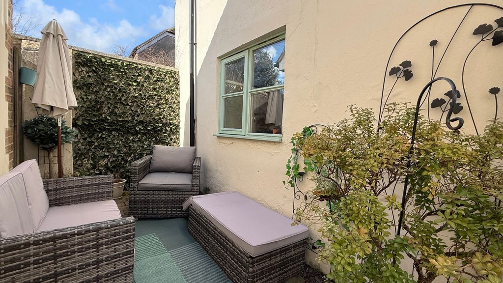 Property photo 2 of 13 Courtyard Garden