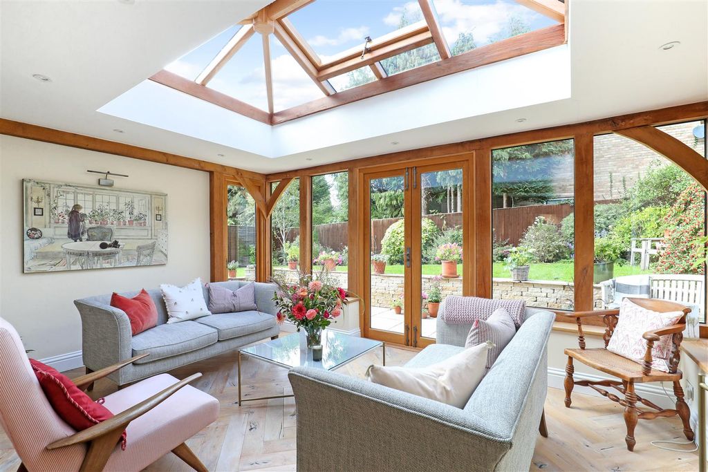 Property photo 3 of 26 Conservatory.Jpg