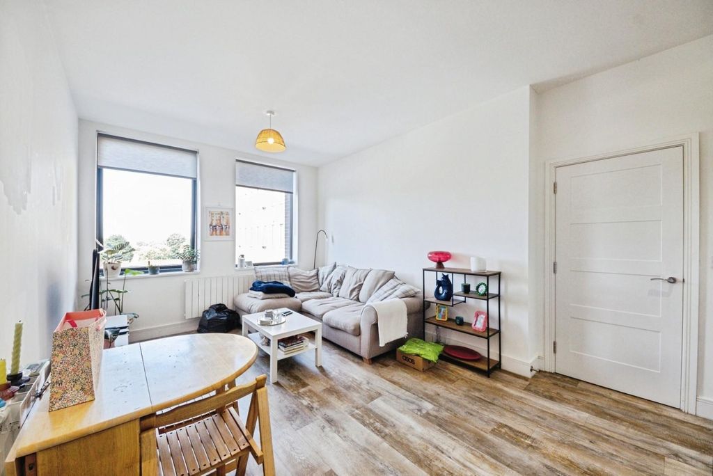 Property photo 3 of 12 Img_6569-4.Jpg