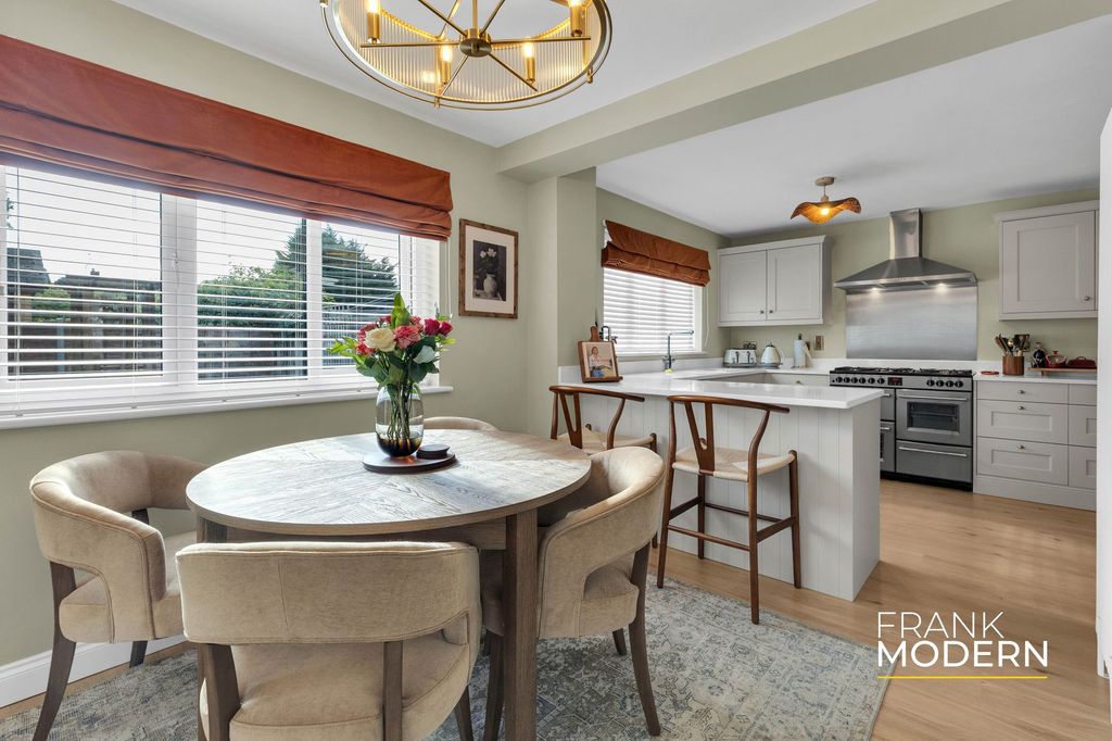 Property photo 2 of 40 Dining Area