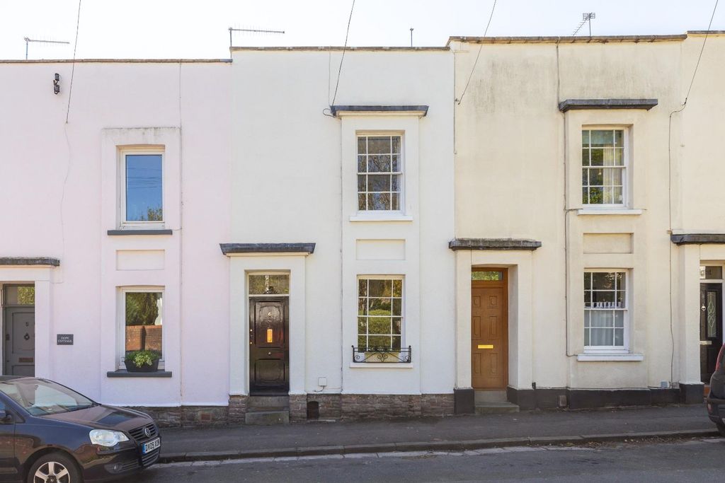 Property photo 2 of 37 Char6653.Jpg