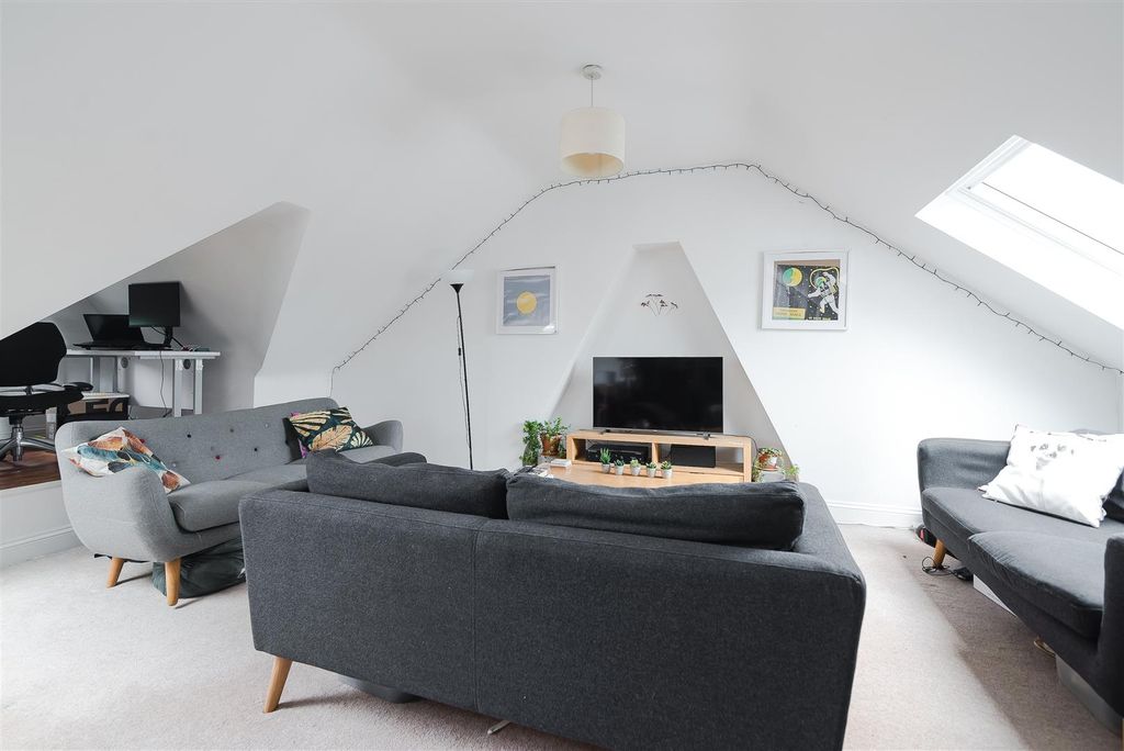 Property photo 3 of 6 1.Jpg