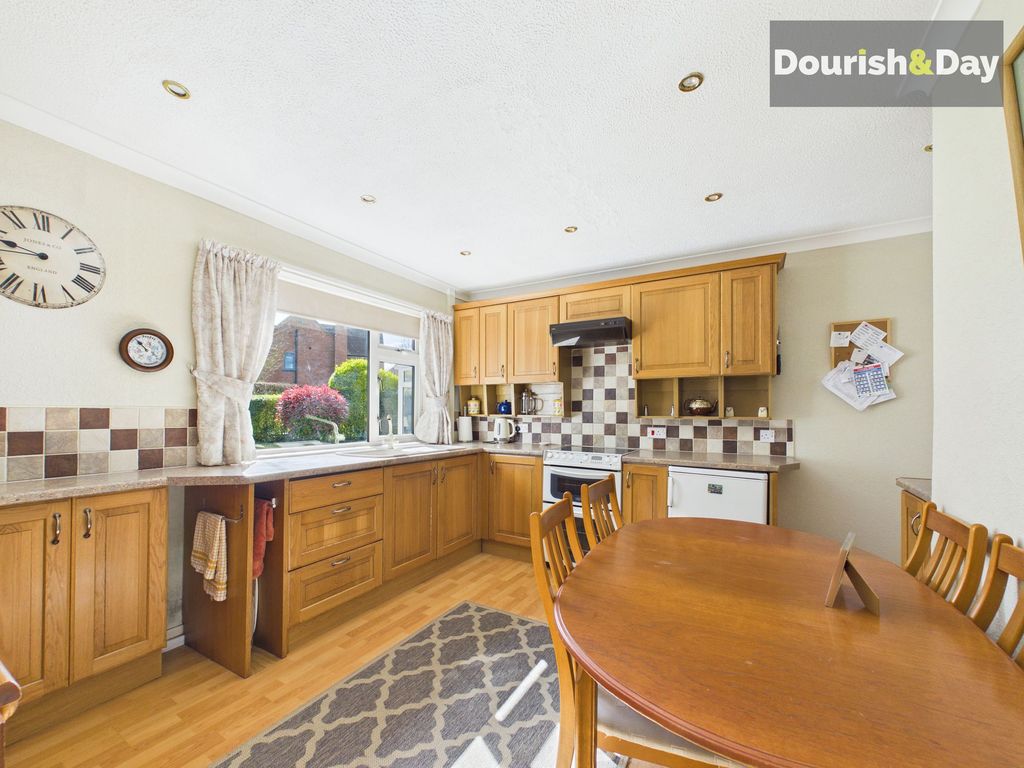 Property photo 3 of 31