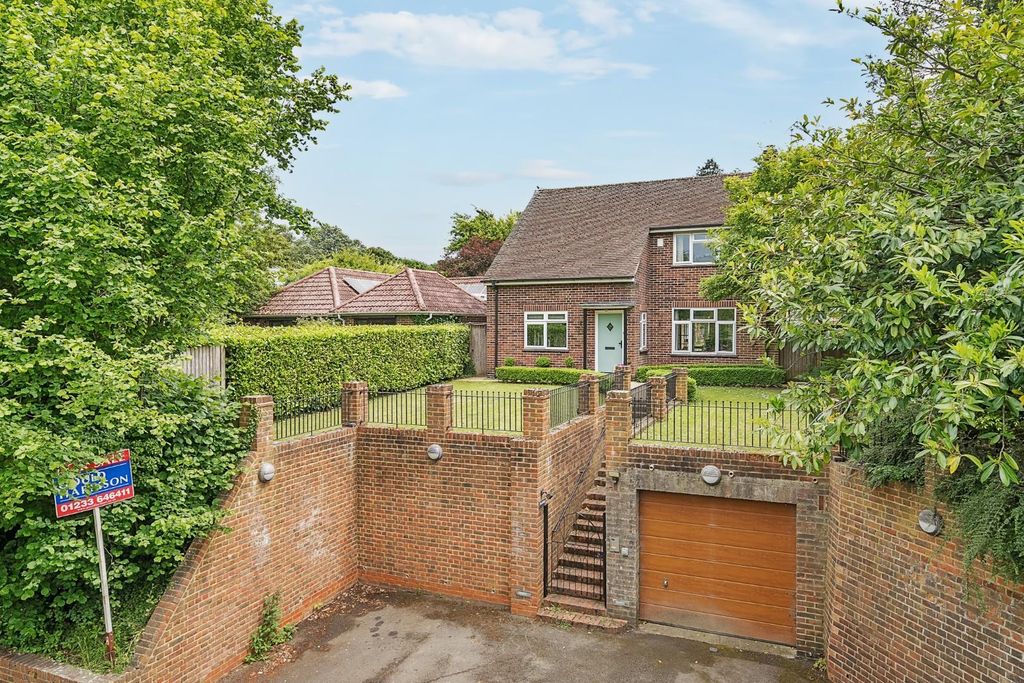 Property photo 1 of 29 1302765-4-683850c1Dd9A6.Jpg