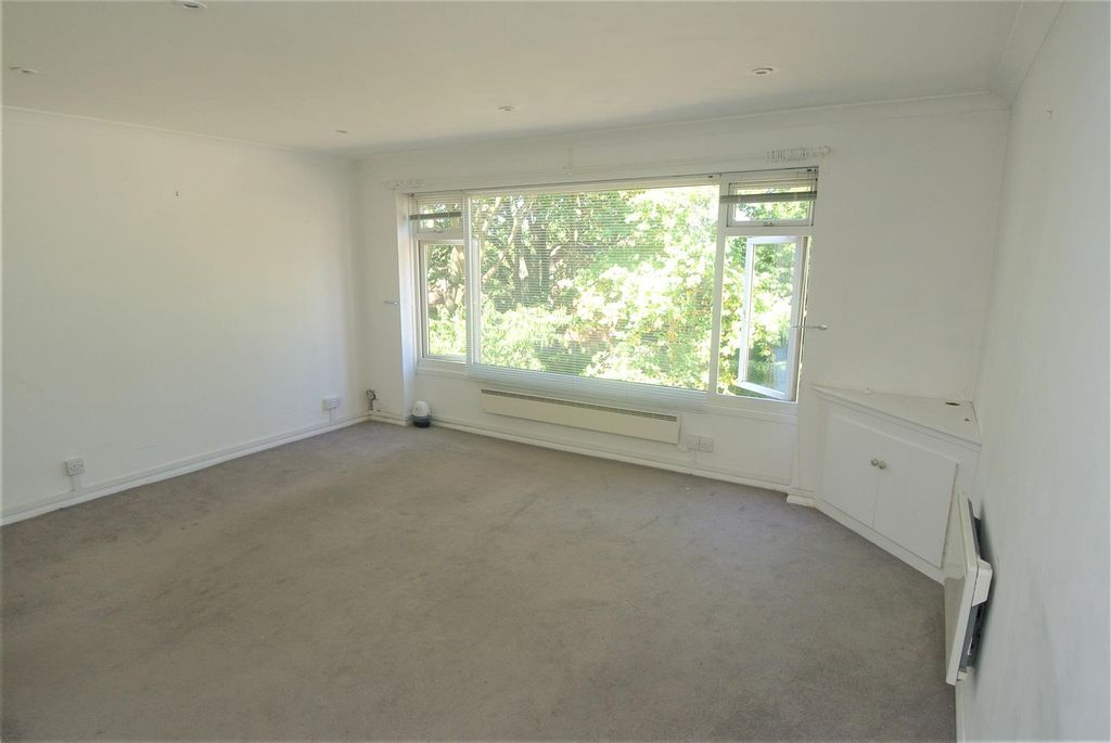 Property photo 2 of 6 Living Room.Jpg