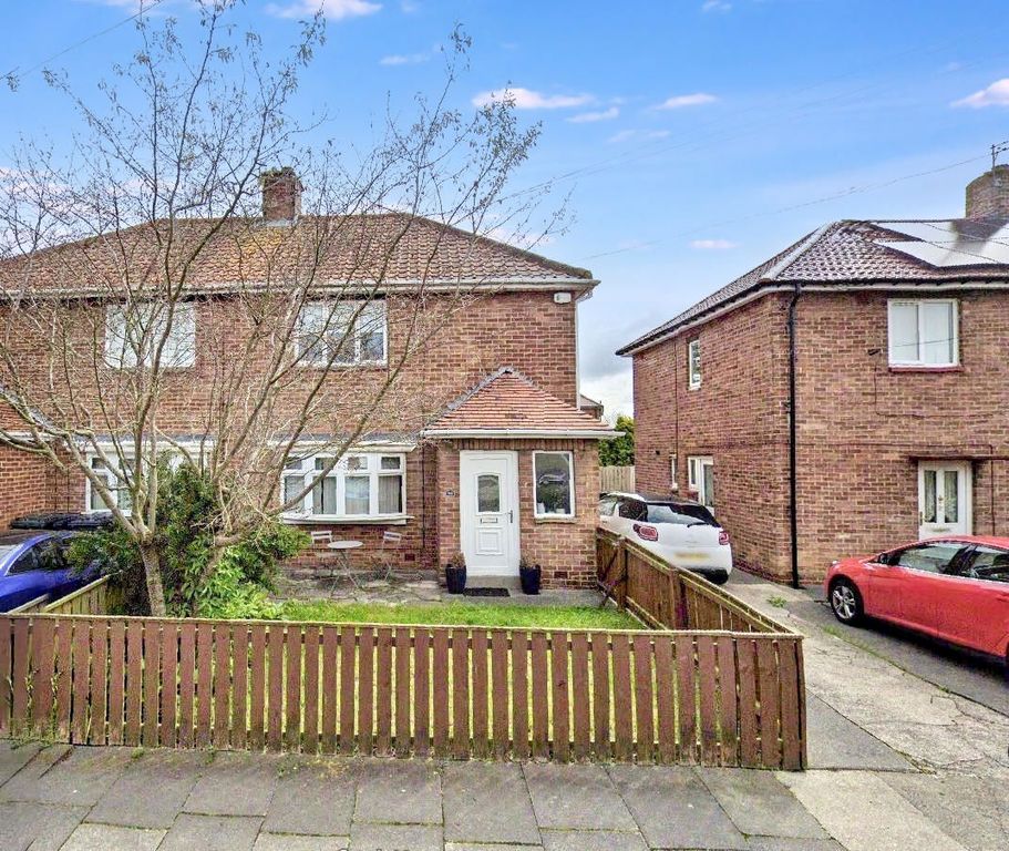 Property photo 1 of 11