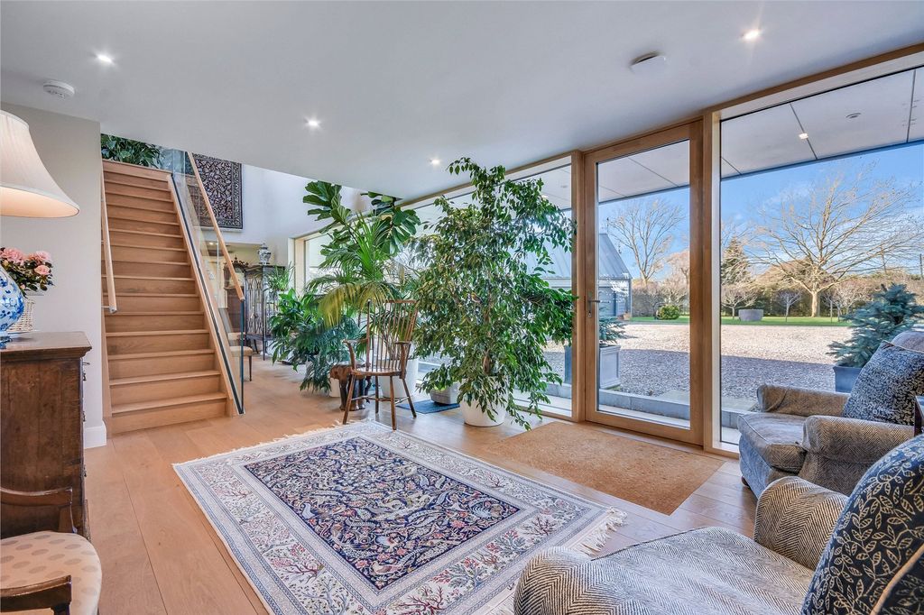 Property photo 2 of 21 Reception Hall