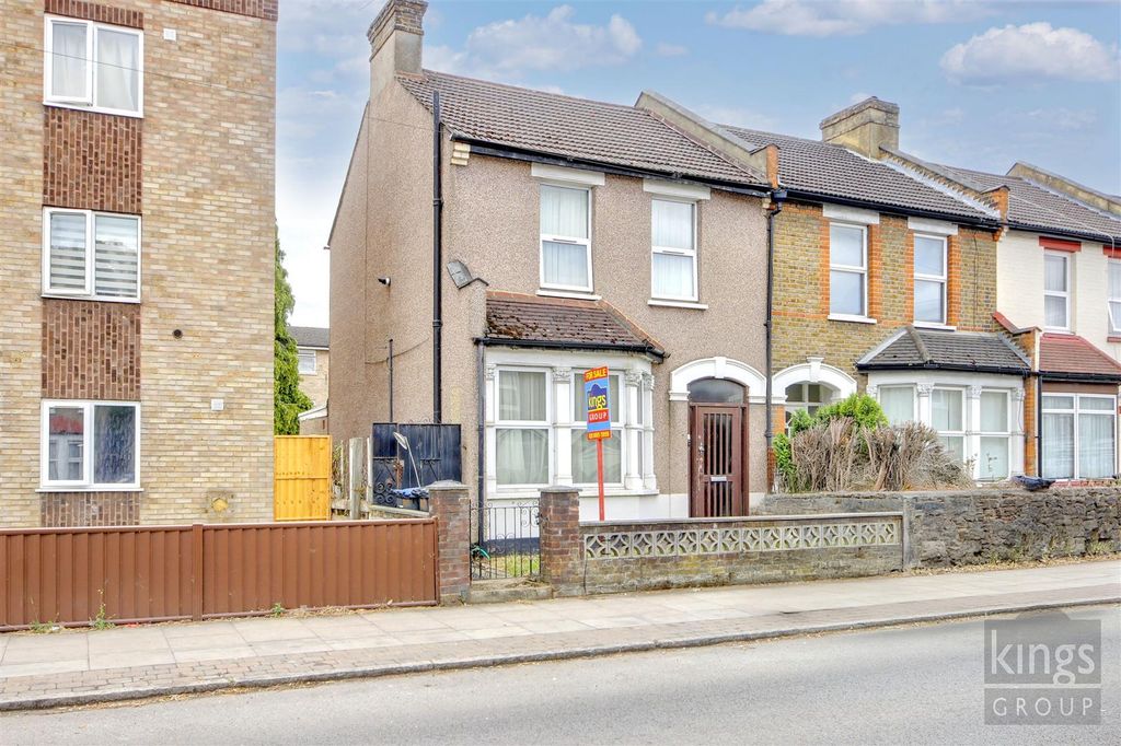 Property photo 1 of 18