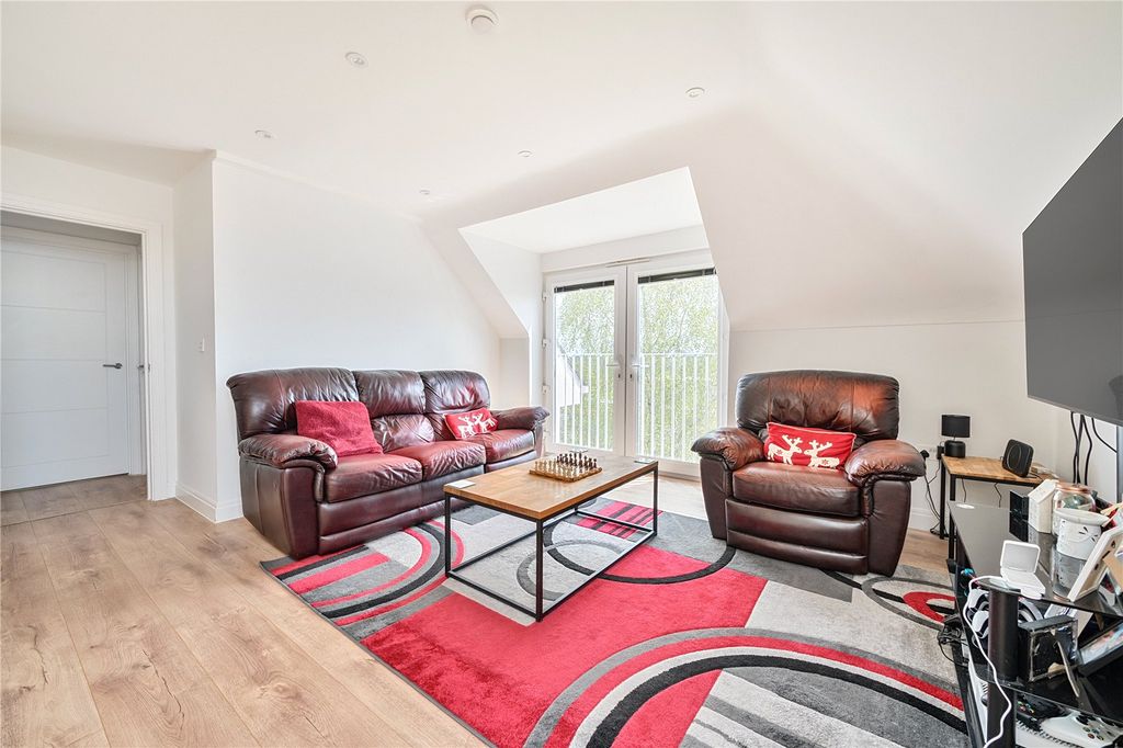 Property photo 2 of 14 Picture No. 05