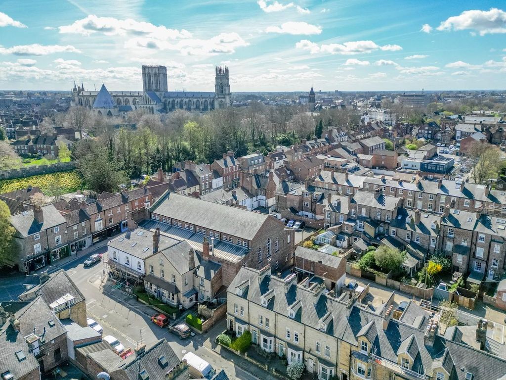 Property photo 2 of 23 Exterior