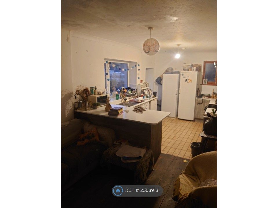 Property photo 2 of 3
