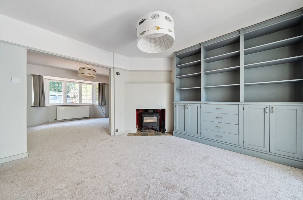 Property photo 2 of 19 1321428-14-686d4F...