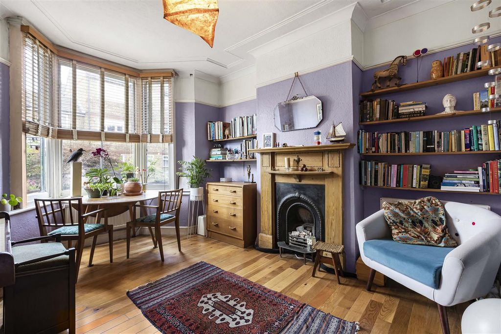 Property photo 2 of 47 2