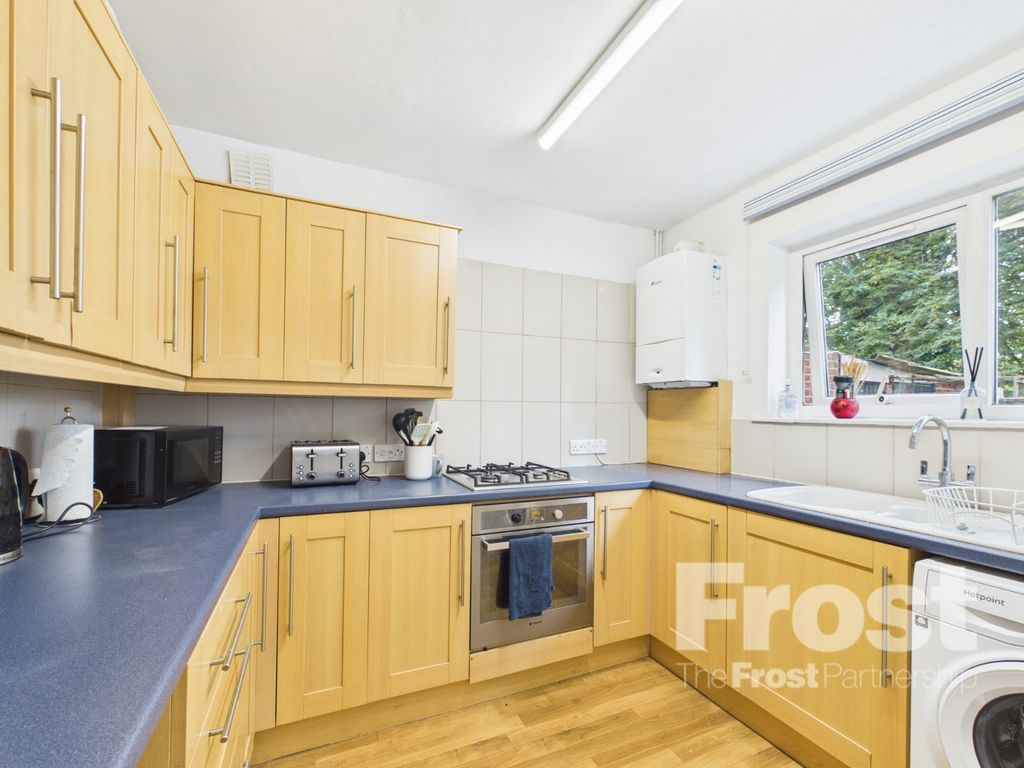 Property photo 1 of 12 Kitchen
