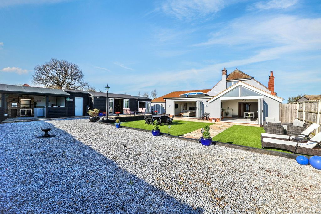 Property photo 1 of 25