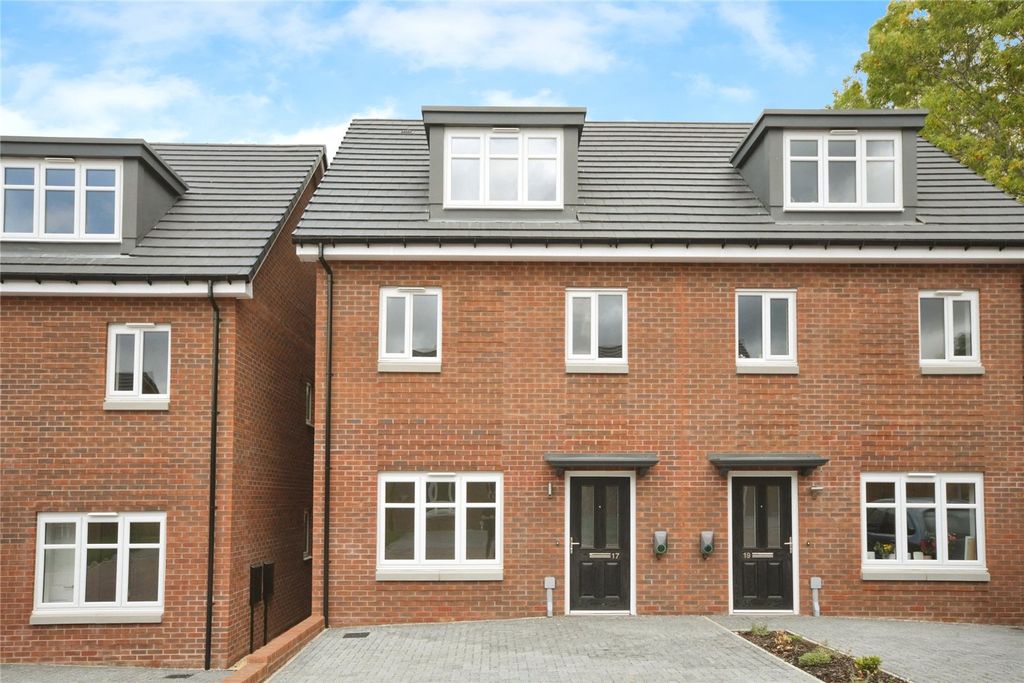 Property photo 1 of 10 The Priestley