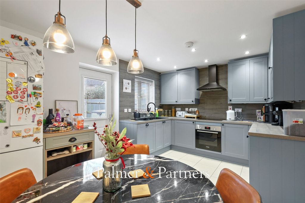 Property photo 2 of 21 Picture No. 16