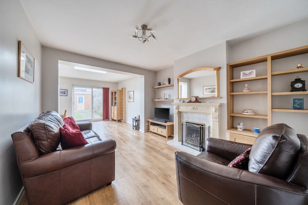 Property photo 2 of 21 1400895-6-697764d...