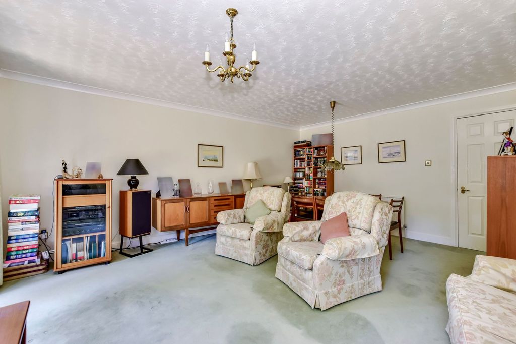 Property photo 2 of 19