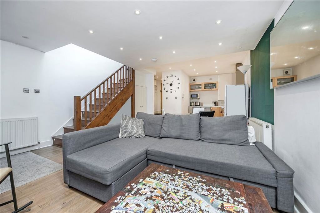 Property photo 2 of 5