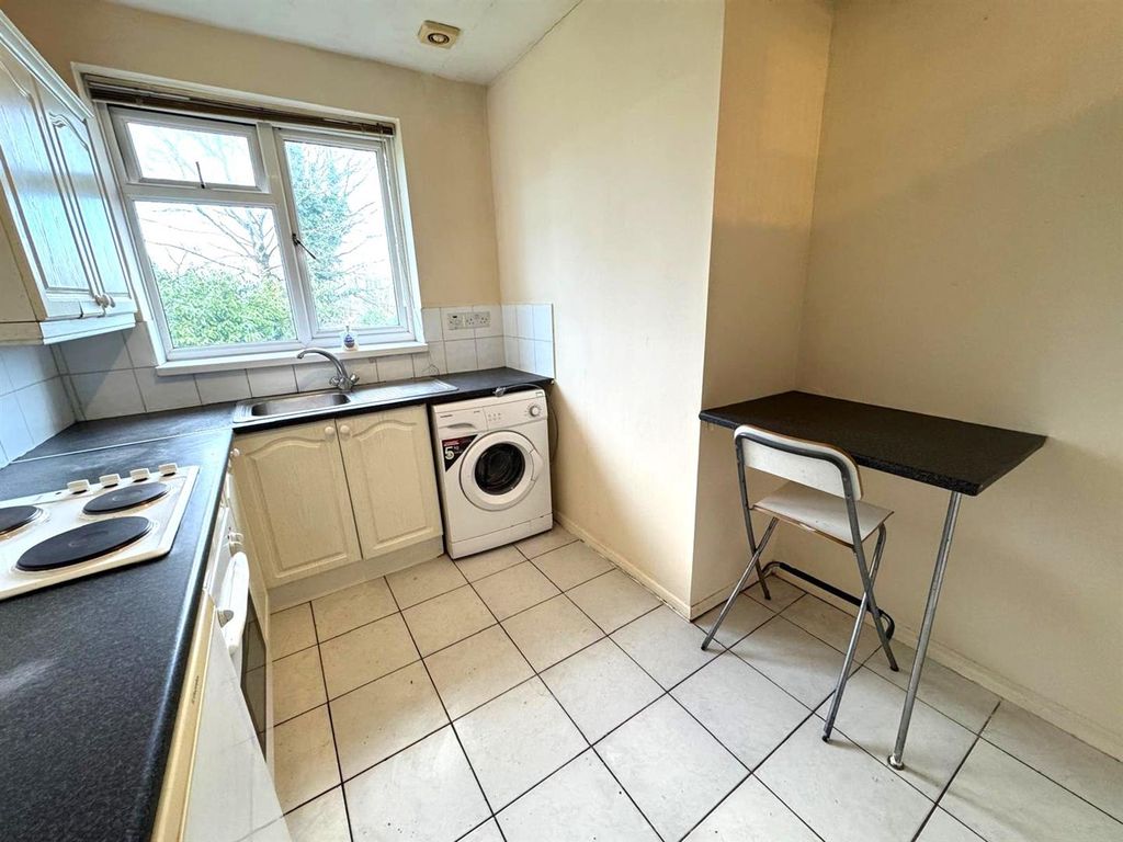 Property photo 3 of 12 Kitchen Pic 2