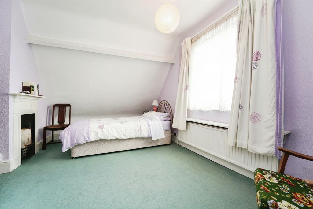 Additional image 12 of 6 bed detached house for saleOwletts End, Evesham, Worcestershire WR11