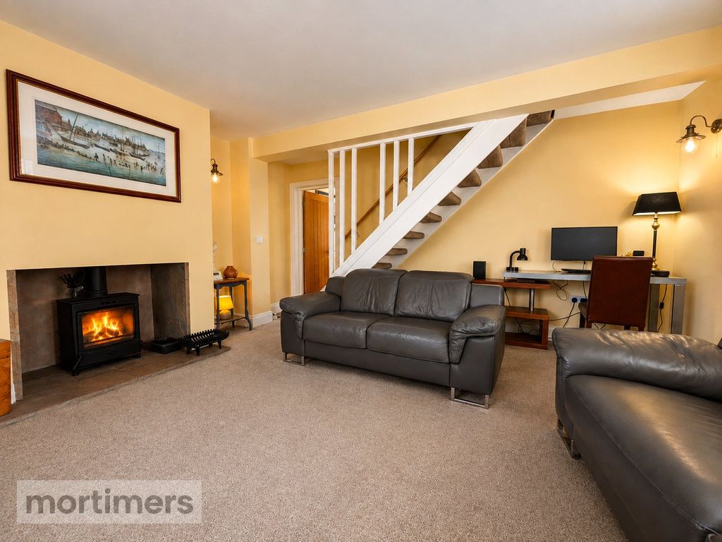Property photo 2 of 18 Living Room