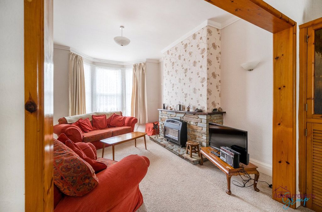 Property photo 2 of 11 Picture No. 02