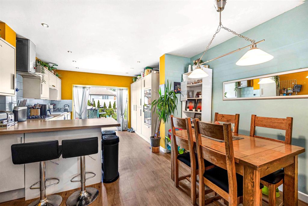Property photo 3 of 17 Dining Room/Kitchen