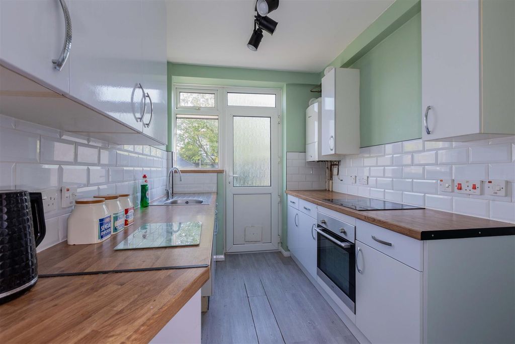 Property photo 3 of 14 14 Rockesby Road-5.Jpg