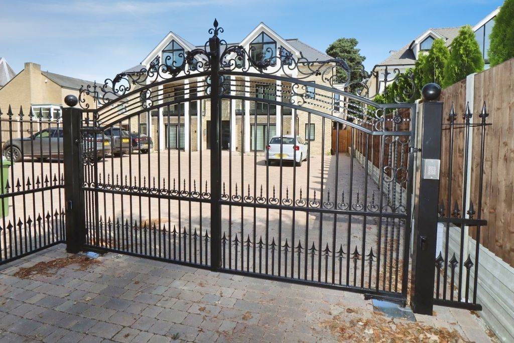 Property photo 1 of 14 Pbox-Img.Jpg