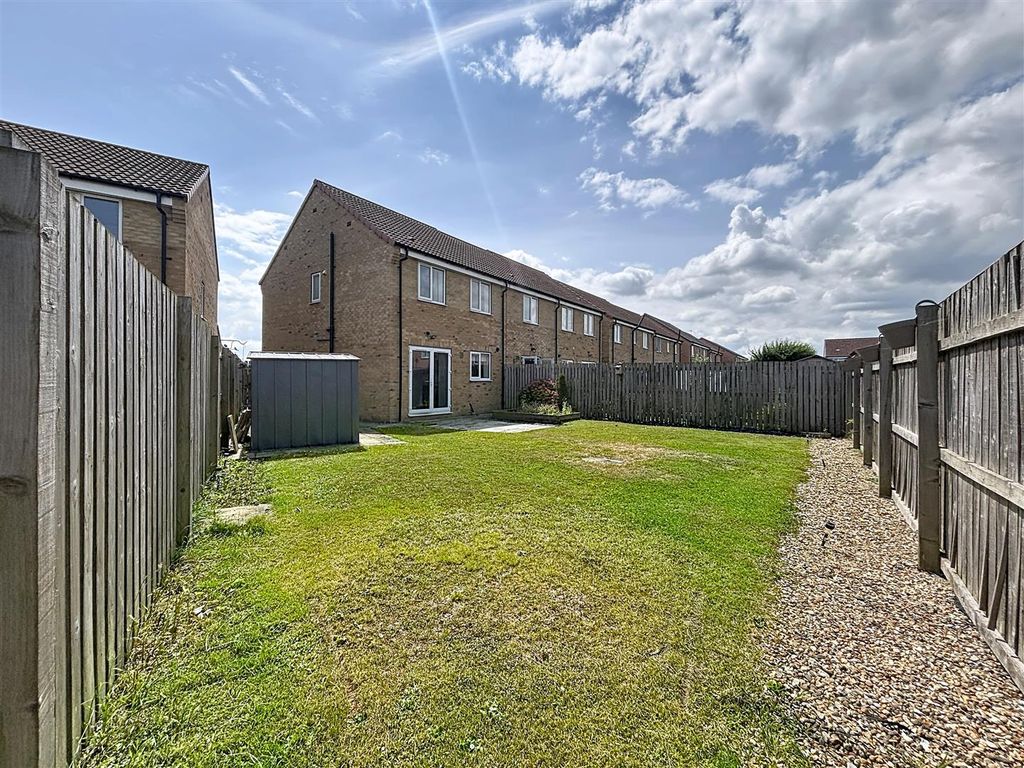 Property photo 2 of 22 Rear Garden
