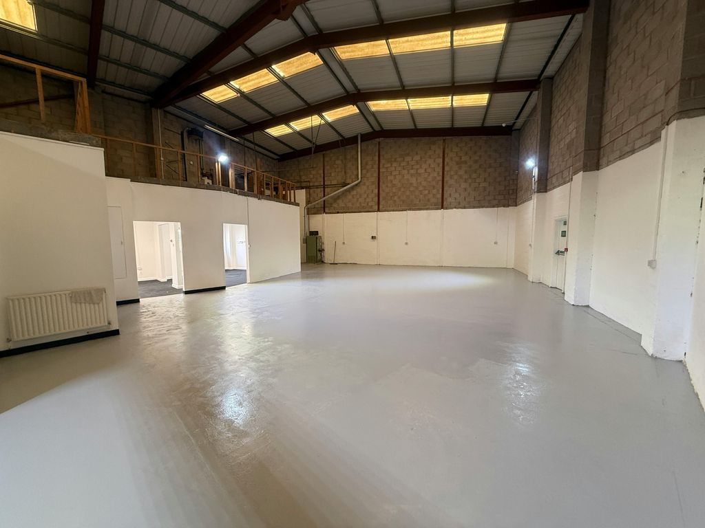 Property photo 3 of 5 3. Internal Photo- Warehouse.Jpg