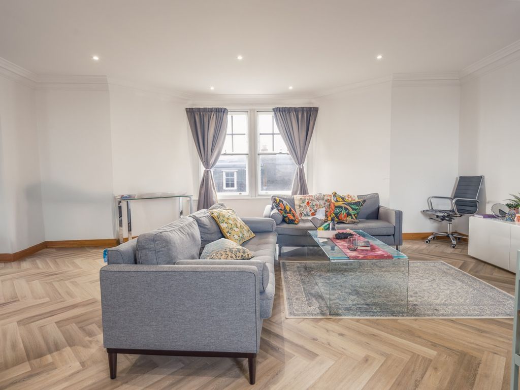 Property photo 3 of 7 3707033