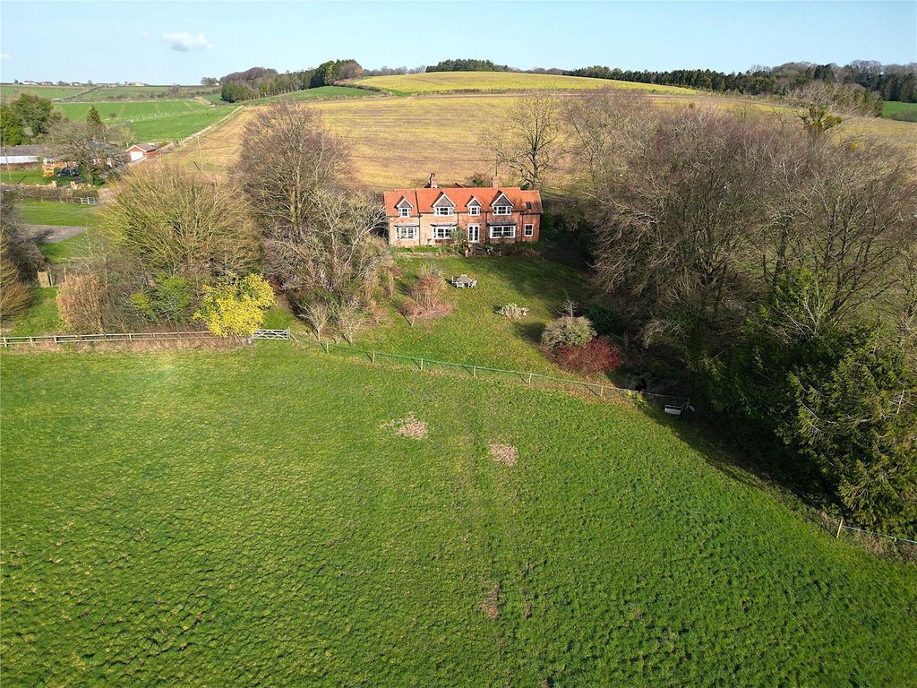 Property photo 1 of 30 Dunbury